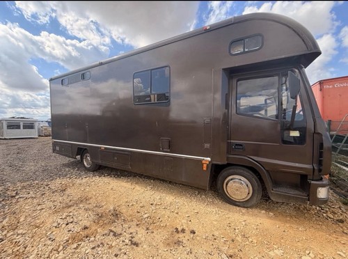 Horse lorry horsebox ford - horse, lorry/