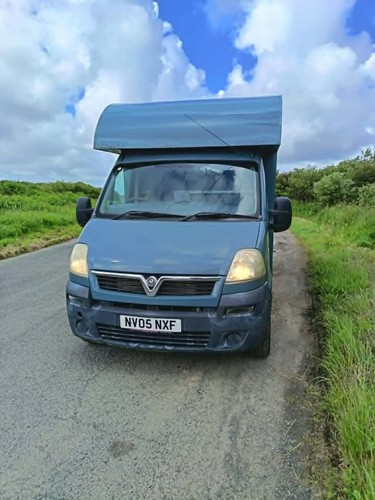 Tonne horse box - tonne,